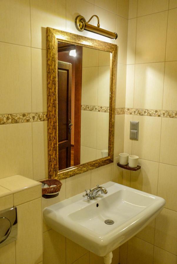 Karczma Regionalna Hotel Goscinna Chata Wysowa-Zdrój المظهر الخارجي الصورة