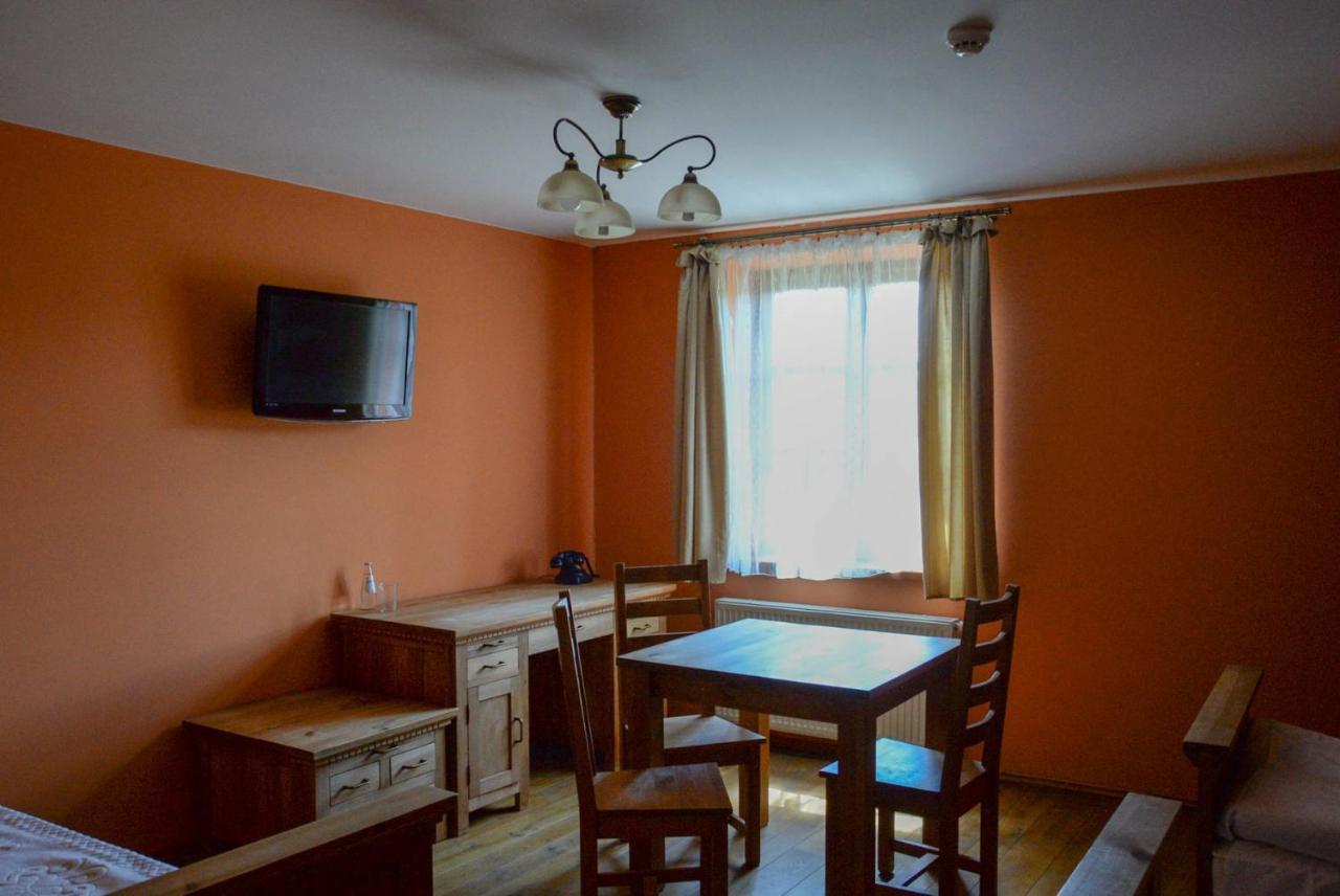 Karczma Regionalna Hotel Goscinna Chata Wysowa-Zdrój المظهر الخارجي الصورة